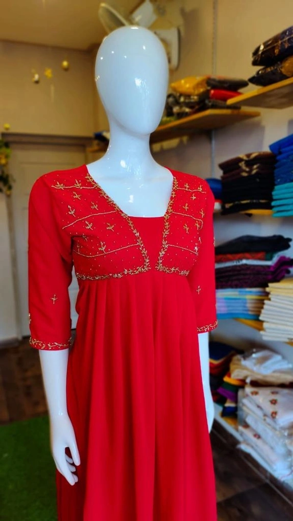 Georgette Aline Kurti - Cardinal Pink, S