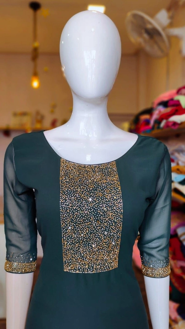 Georgette Aline Kurtis  - Cyprus, XL