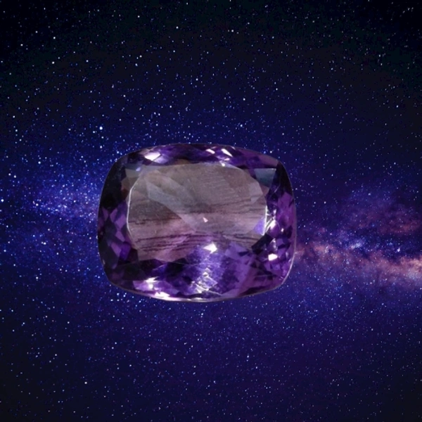 मकर और कुंभ राशि वालों के लिए नीली रत्न - Purple, 10.25 रत्ती