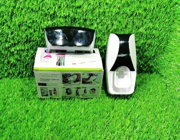 0200 TOOTHPASTE DISPENSER