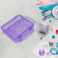 2004 PLASTIC CONTAINER