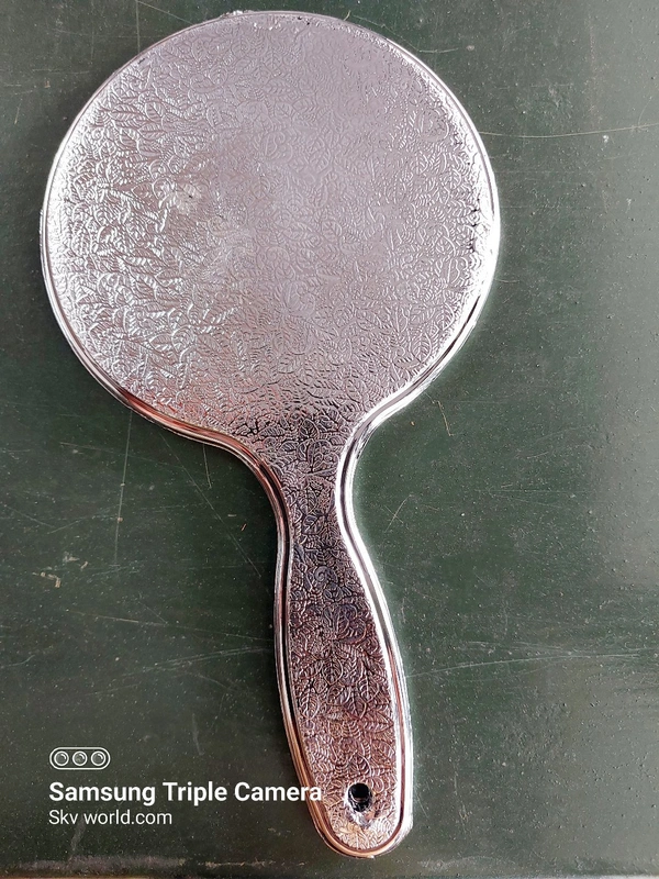 Hand Mirror (Silver Colour)