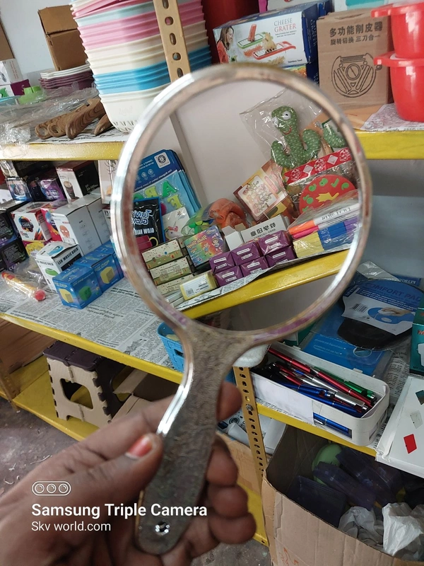 Hand Mirror (Silver Colour)