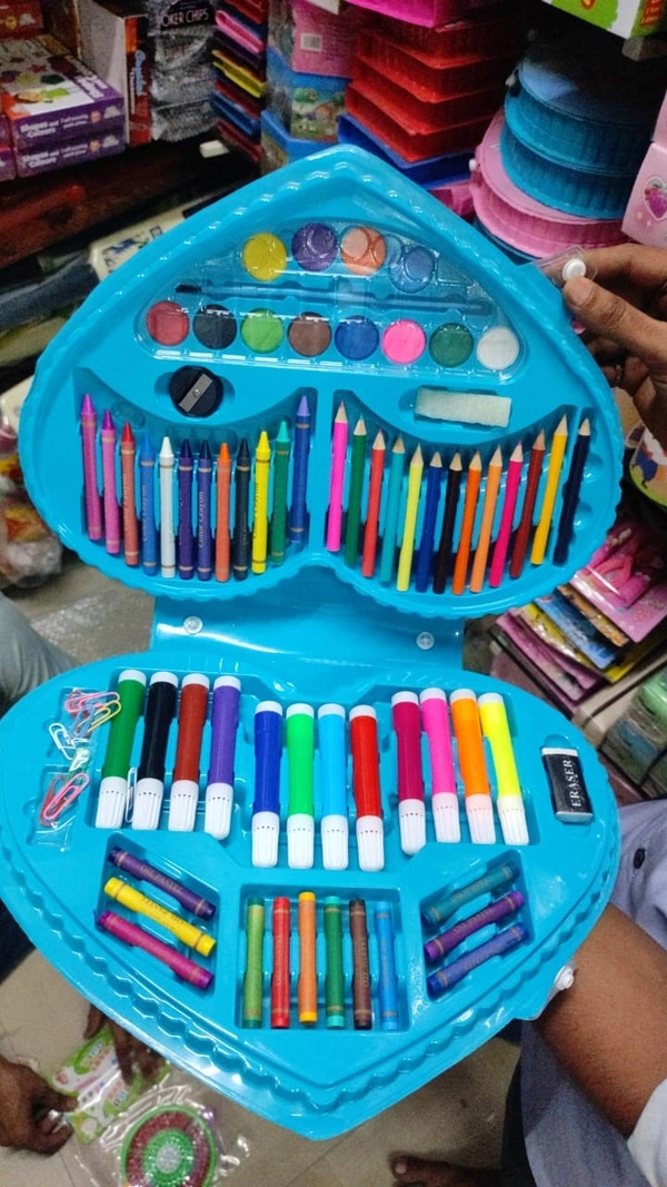 Heart Shape Art Set