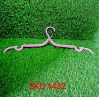 PORTABLE & FOLDABLE MULTICOLOR PLASTIC HANGERS (1PC)