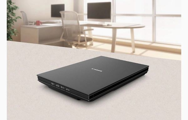 Canon CanoScan Lide 300 Scanner - Black