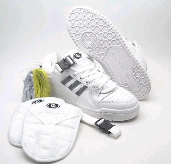 BAD BUNNY TRIPLE WHITE