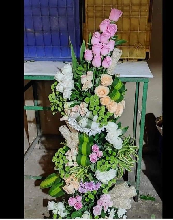 Stand Bouquet - 2'6