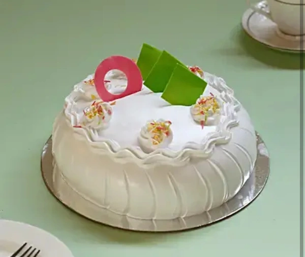 Vanilla Dome Shape Cake - Half KG, Eggless