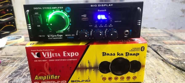 Vijaita Expo 4440 Deluxe Amplifier  - Black
