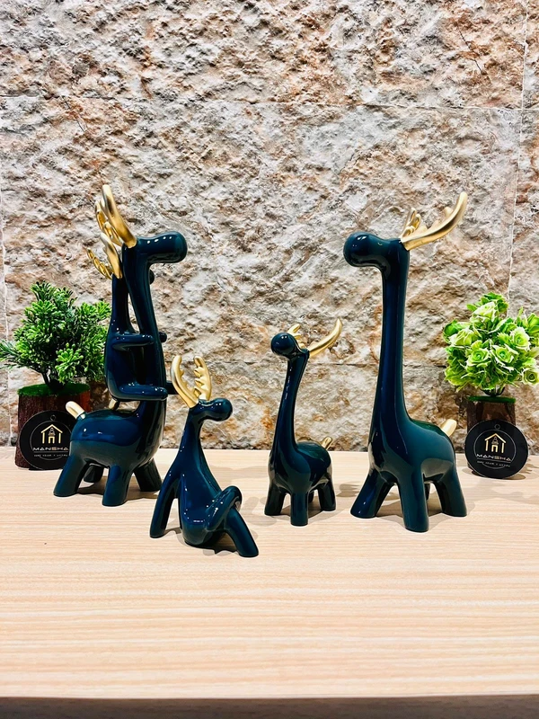 Glossy Reindeer Family - Luxury Edition - 11 Inch, Bottle Green, Polystone