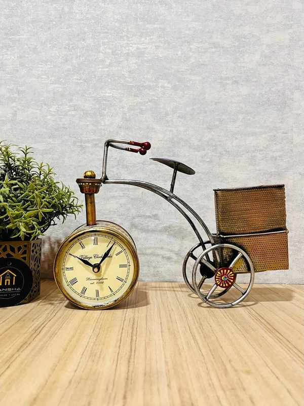 Metal Cycle Table Clock with Pen Stand