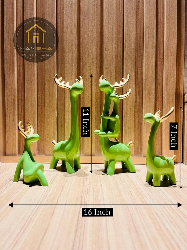 Glossy Reindeer Family - Luxury Edition - 11 Inch, Conifer, Polystone