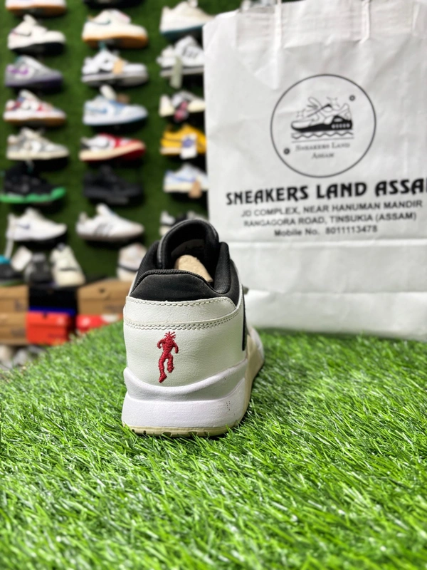 DUNK x TRAVIS SCOTT x OLIVE - 7