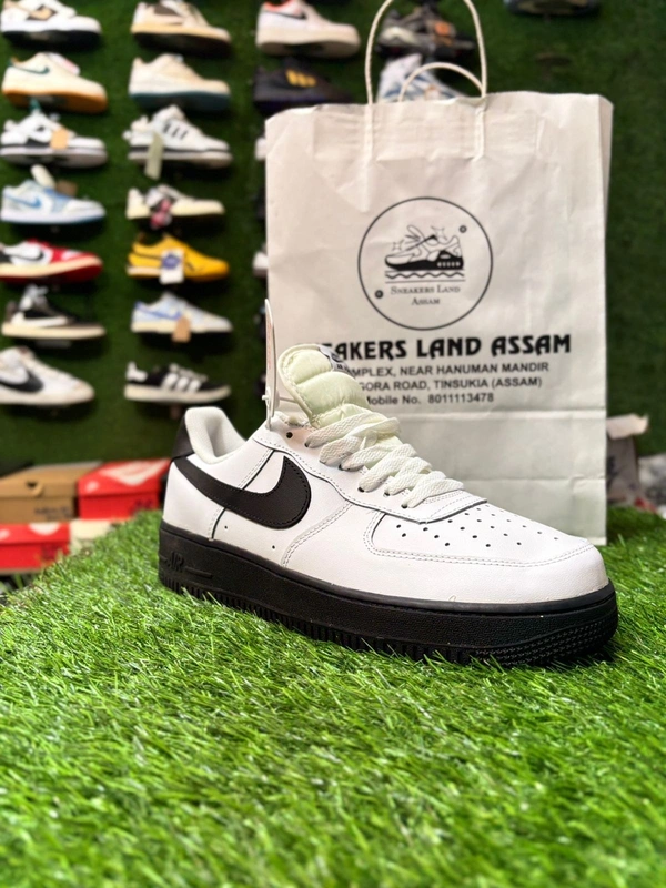 AIRFORCE WHITE BLACK - 9