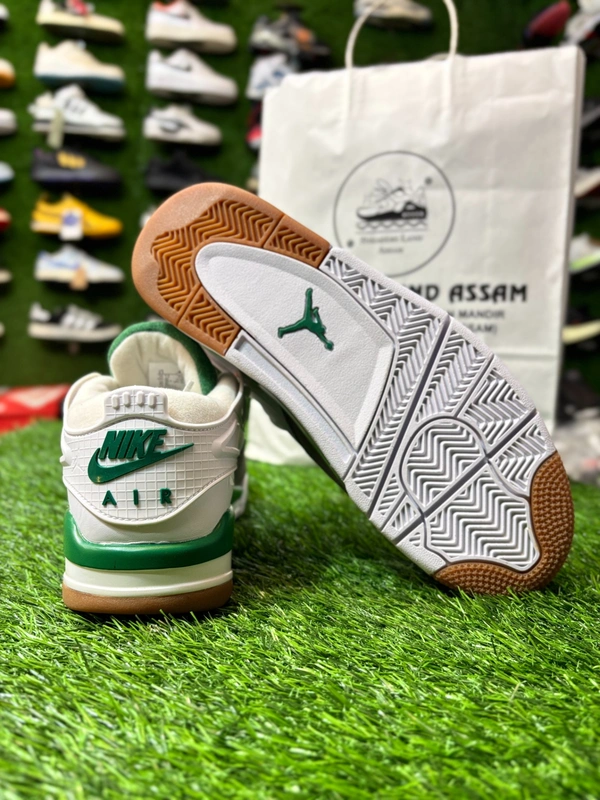 Jordan retro 4 pine green RM - 9
