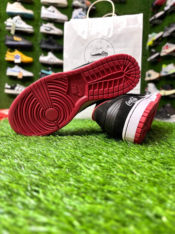 Dunk Low "Coca-Cola Tokyo" x Liberty Walk - 8.5