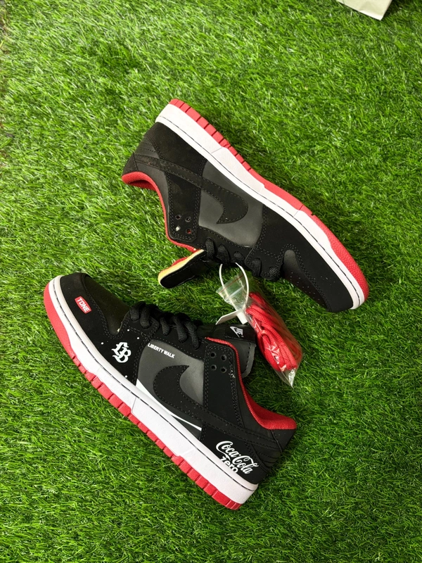 Dunk Low "Coca-Cola Tokyo" x Liberty Walk - 8.5