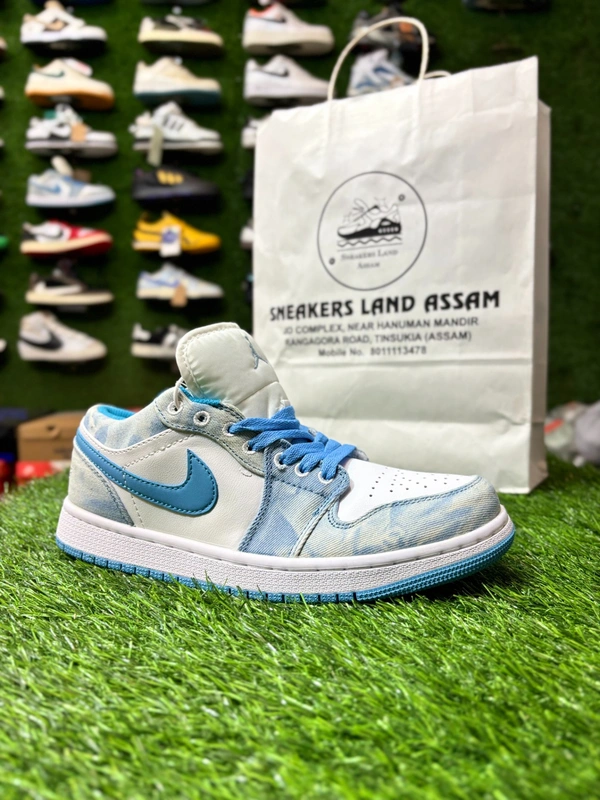 AJ low x DENIM SMOOOSH - 9