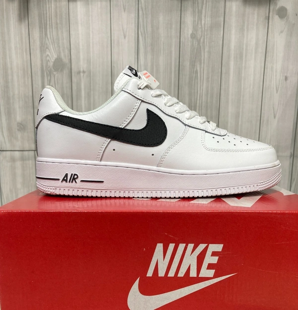 AIRFORCE 1 BLACK TICK - 7.5 (42)
