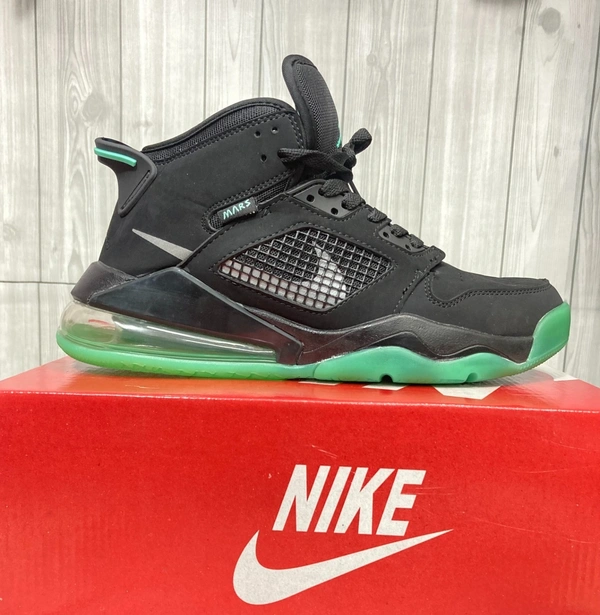 JORDAN MARS 270 - 7 (41)