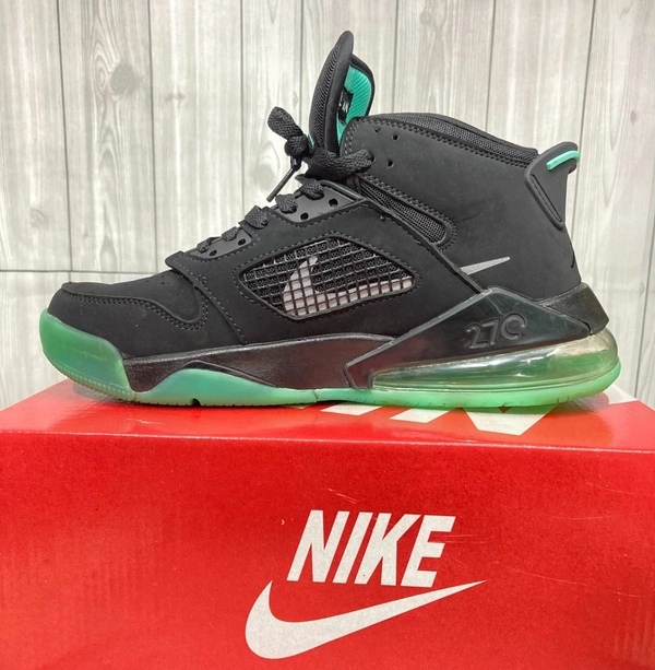 JORDAN MARS 270 - 7 (41)