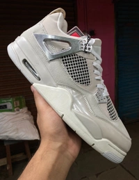 JORDAN 4 FROZEN MOMENT - 9-(44)