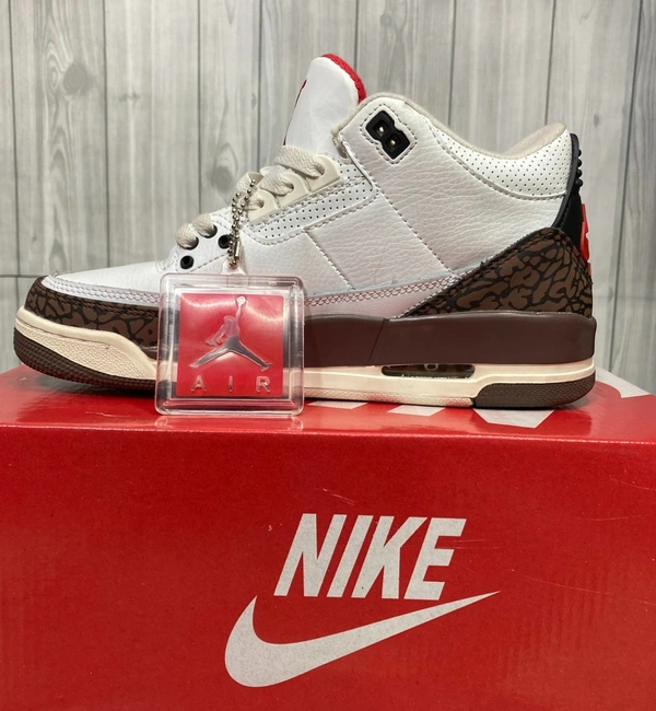 JORDAN 3 TRAVIS SCOTT - 5.5 (39)
