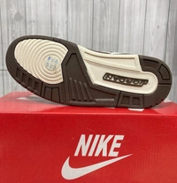 JORDAN 3 TRAVIS SCOTT - 5.5 (39)