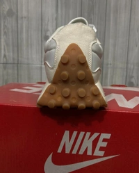 NEW BALANCE 327 - 8 (42)