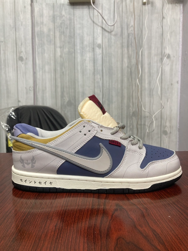 SB Dunk Ambush - 6
