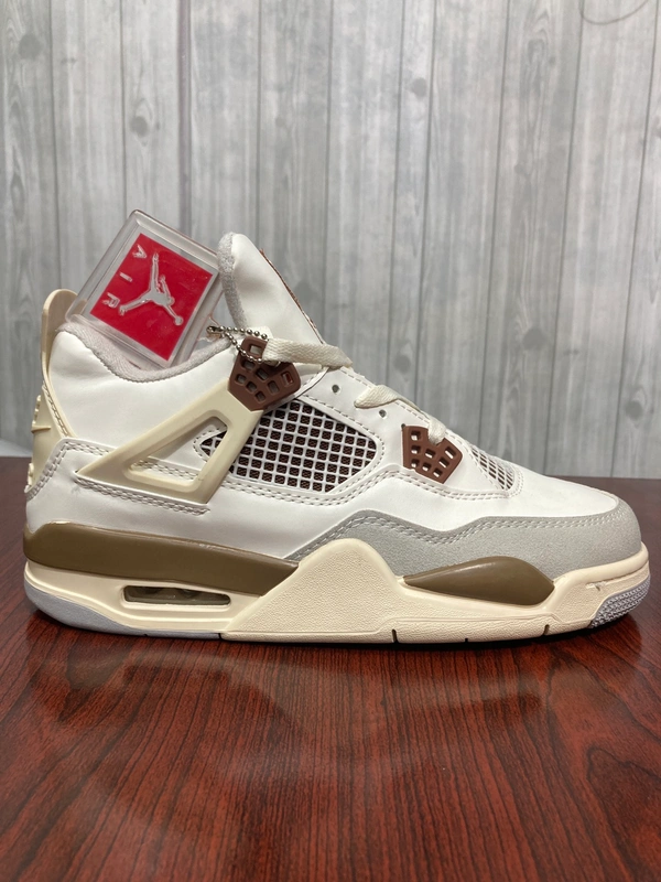 Jordan 4 White Cement  - 8.5
