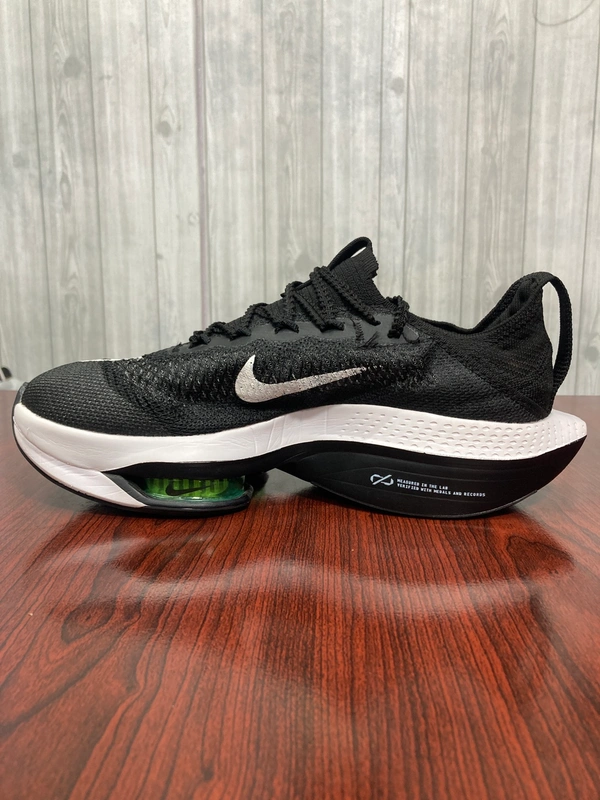 Alphafly Black - 7