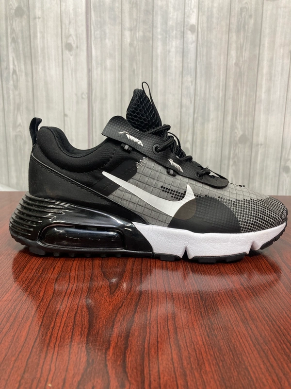 Airmax 2090 - 8.5