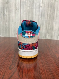 Sb Dunk Parra - 9