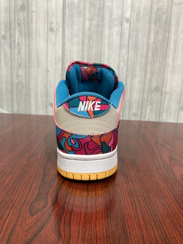 Sb Dunk Parra - 9