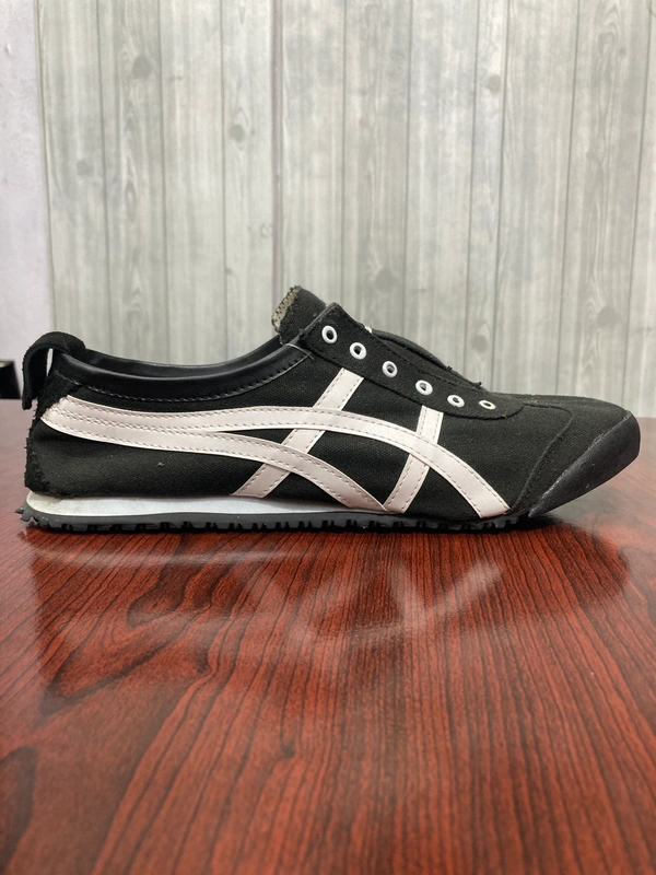 Onitsuke Tiger Black  - 9