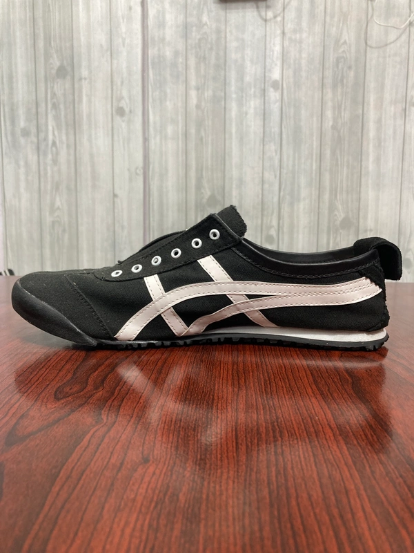 Onitsuke Tiger Black  - 9
