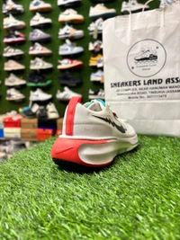 Zoom X Invincible 3 - 9