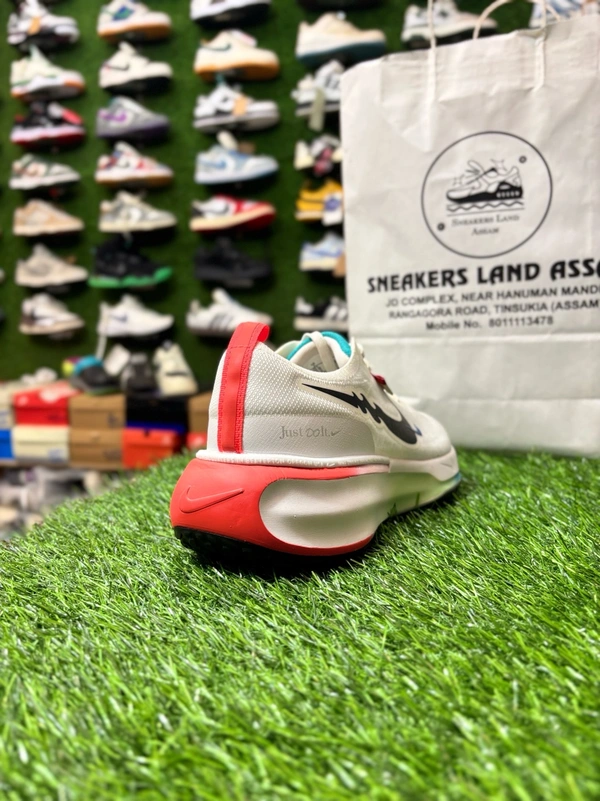 Zoom X Invincible 3 - 9