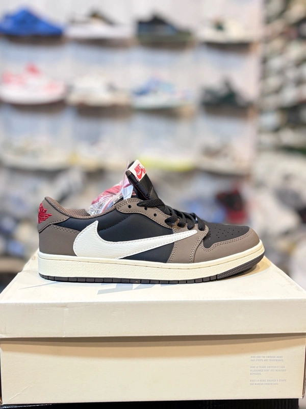 Air Jordan x Travis X Dark Mocha  - 44 (9)