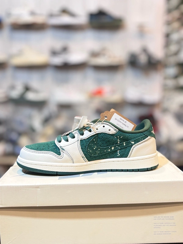 AJ Low X Travis x Gucci UA - 44(9)