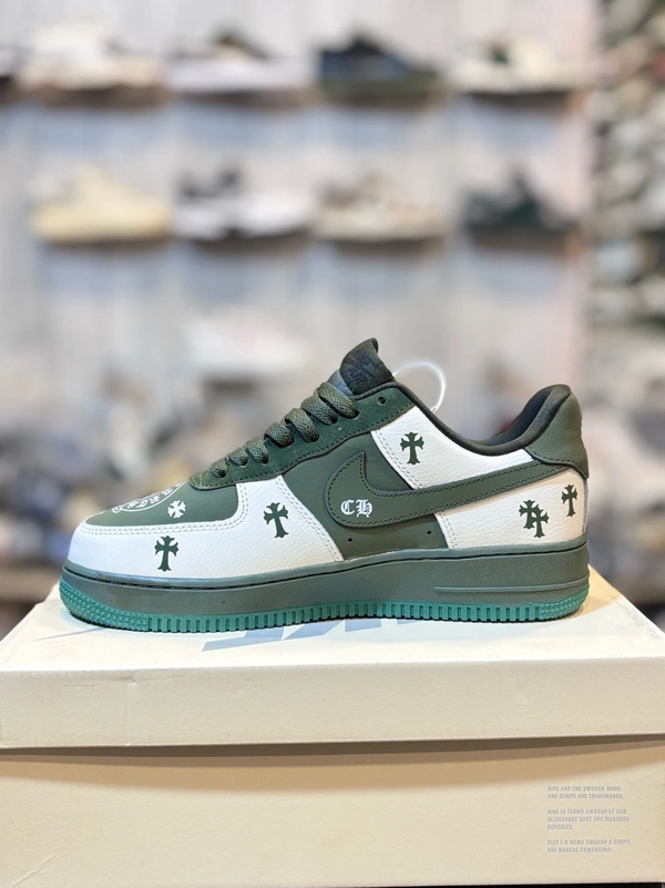Airforce Chrome Hearts  - 42 (7.5)