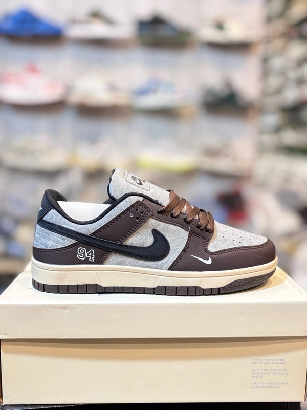 Dunk Supreme Brown - 6