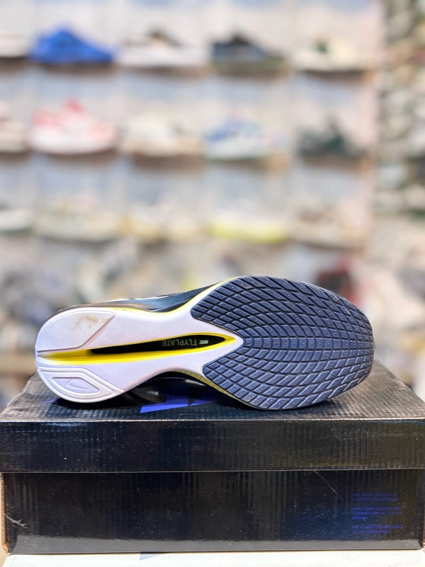 Vaporfly 4 - 43(8.5)