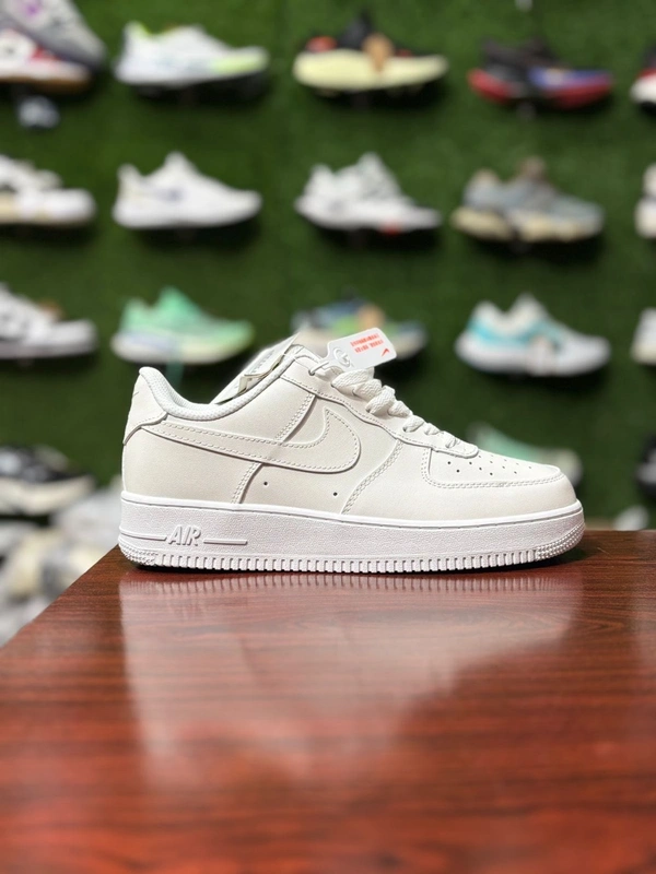 Airforce White UA - 42(7.5)