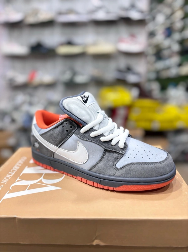 Dunk x Peigon Grey - 8.5 (43)