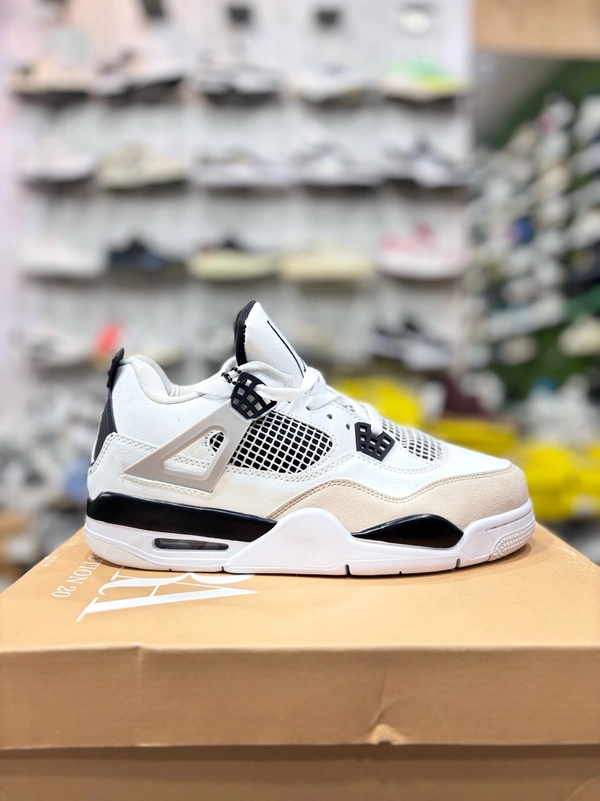 Jordan 4 Military White Black  - 6 (40)