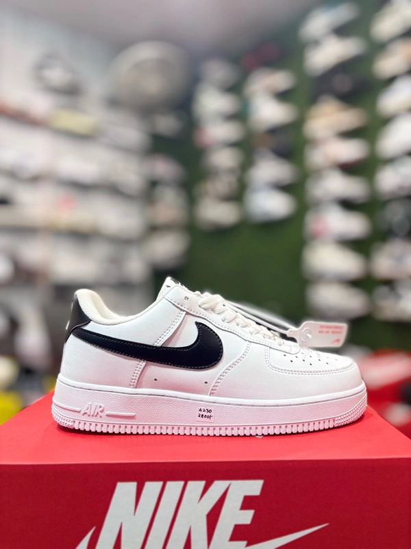 Airforce 1 Black Tick - 8.5 (43)