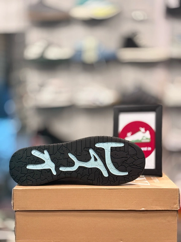 Dunk Jumpman - 42 (7.5)